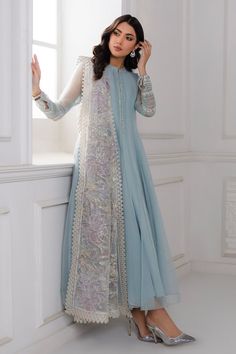 Pakistani Party Frock With Dupatta In Sky Blue Color is a classic combination of off white & sky blue that give you eye catching look of special occasions. Desi Outfits, Long Anarkali, Pakistani Fancy Dresses, Pakistani Dresses Casual, Beautiful Pakistani Dresses, Salwar Kamiz, Indian Dresses Traditional, Fancy Dresses Long, Simple Pakistani Dresses