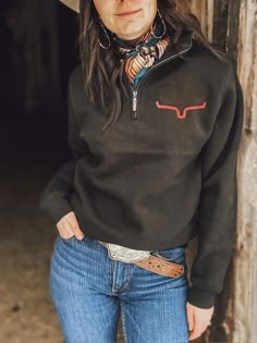 Looks Country, Western Outfits Women, Womens Sweatshirts Hoods