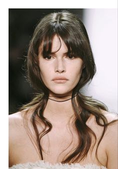 Vogue Hairstyles, 1990s Hair, Fashion Week Hair, Back To The 90's, Hair Projects, Runway Hair, Fashion Week Trends, La Fashion Week, Hair Trend