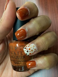 Autumnal Shellac Nails, Thanksgiving Fall Nail Designs, Fall Nails Professional, Easy Thanksgiving Nail Art Simple, Fall Nail Designs For Beginners, Short Fall Leaves Nails, Nov Nail Ideas, Thanksgiving Nails Acrylic Coffin Short, Orange And Green Nails Ideas