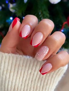 red v-tips short nails with snowflake Milky Nails, Tree Nails, Winter Nails Acrylic, Nagel Tips