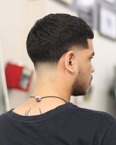 Very Short Hair Men, Taper Fade Curly Hair, Haircut Selfie, Photo Hijab, Growing Out Hair