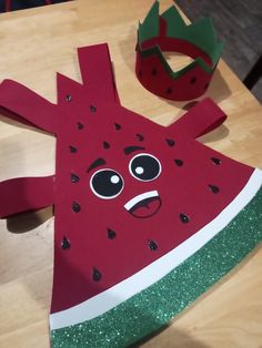 Diy Watermelon Costume, Diy Fruit Costume, Easy Halloween Diy Crafts, Liberia Costa Rica, Watermelon Costume, Vegetable Costumes, Toddler Dress Up, Fruit Costumes, Fancy Dress Competition