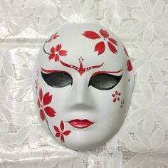 Maskara Design Whole Face, Chinese Mask Design, Plaster Mask Designs, Kabuki Mask Design Female, Mask Ideas Art Inspiration, Face Mask Painting Ideas, Mask Painting Ideas Design, Kabuki Mask Design