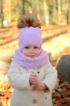 "Luxury, warm and super trendy baby girl winter hat, toddler girl winter hat, girls winter hat. It is hand knitted from the finest quality merino wool that is incredibly soft, luxuriously gentle next to the skin and will help keep your child warm all winter. The faux fur pompom is 12-15 cm in width and is detachable via a metallic popper allowing you to mix and match the pompom on top and wash your hat easily. Sizes of the hat are according the circumference of the head or age. To measure the he Crochet Hat Size Chart, Crochet Hat Sizing, Girls Knit Hat, Crochet Beanie Pattern Free, Pom Pom Baby, Girls Winter Hats, Pink Beanie, Popular Crochet