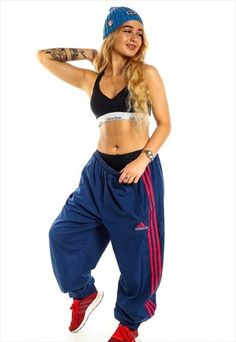 Tracksuit Outfit 90s, 90s Fashion Track Suit, 90s Tracksuit Outfit Hip Hop, Adidas 90s Outfit, 90s Sportswear Fashion, Adidas Tracksuit Women Outfit, 80s Track Suit Women, Adidas Tracksuit Women, 90s Adidas Tracksuit