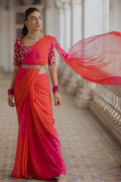 Pink Saare Blouse Combination, Rani Blouse Design, Ombre Shades Fabric, Chiffon Saree Blouse Designs Latest, Pink Blouse Designs For Saree Silk, Chiffon Blouse Designs, Red Chiffon Saree, Paulmi And Harsh, Red Sarees