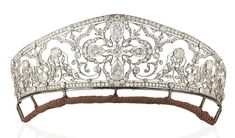 ©️️ Christies Belle Époque Diamond Tiara Princess Louise, Tiara Headpieces, Tiaras Jewellery, Royal Crowns, Diamond Tiara, Vintage Style Jewellery, Royal Jewels, Royal Jewelry, Crown Jewels