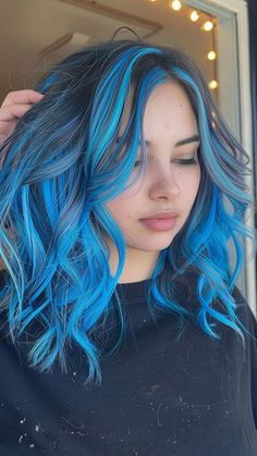 20 Stunning Chunky Highlights Ideas for a Bold, New You | Lookosm Blue Chunky Highlights, Bold Hair Color, Vibrant Hair