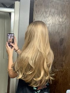 long hair Long Blonde 90s Hair, Long Blonde Hair Healthy, Haircut For Long Blonde Hair, Blond Long Wavy Hair, Long Hair Inspiration Straight, Light Blonde Long Hair, Longer Layers Long Hair, Long Blonde Hairstyle, Waist Length Hair Blonde