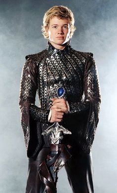 Whitaker Malem-Eragon-Armour Eragon Movie, Eragon Saphira, Harry Potter Dragon, Inheritance Cycle, Legends And Myths, Star Wars Outfits, Fantasy Movies, Fantasy Armor