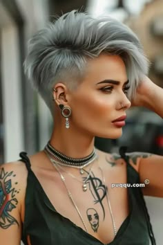 mohawk-haircut-for-women-16 Trendy Edgy Haircuts, Undercut Colored Hair, Mohawks For Women, Hair Color Ideas For Pixie Haircut, Short Edgy Haircuts For Women, Short Mohawk Hairstyles For Women, Short Edgy Pixie Haircut, Sassy Pixie Haircut, Edgy Pixie Cut