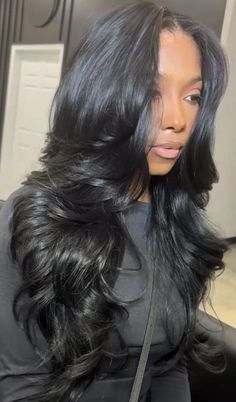 Middle Part Closure With Layers, Bust Down Middle Part Straight, Middle Part Hairstyles Layers, Long Layers On Black Women Hair, Hair Flips Out On Ends, Layered Black Wig, Loose Wave Curls Black Women, Middle Part Hairstyles With Layers, Middle Part Buss Down Layers