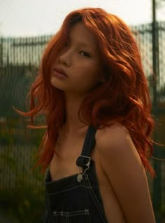 Gorgeous fiery #redhair Asian #JungHoYeon #longhair #fashionshoot Copper Orange Hair, Asian Red Hair, Short Copper Hair, Ginger Asian, Red Orange Hair, Art Camera, Ho Yeon, Hair Color Asian, Copper Red Hair