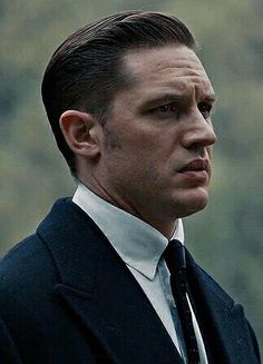 Tom Hardy Legend Haircut, 90s Haircut Men, توم هاردي, Tom Hardy Haircut, Reggie Kray, Gentleman Movie, The Krays, Tom Hardy Legend, 90s Haircuts