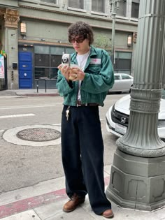 Male Fits Aesthetic, Little Shirt Big Pants Outfits, Big Jacket Outfits, Androgynous Streetwear, Fashion Inspo Casual, Old Man Fashion, Guys Fits, Classy Streetwear, Pants Outfit Men