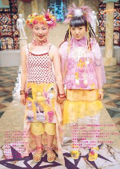 Maximalism Fashion, Decora Harajuku, 90s Harajuku, Harajuku Decora, Street Style Magazine, Fruits Magazine, Style For Spring, Classic Prints, Harajuku Fashion Street