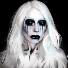 30+ Pretty Ghost Makeup Ideas for Halloween | momooze.com Pretty Ghost Makeup, Karneval Diy, Makeup Ideas For Halloween, Ghost Horror, Halloweenský Makeup, Creepy Makeup, Horror Make-up