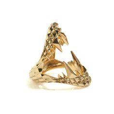 A dramatic, dark yet beautiful 18 carat gold vermeil ring featuring geometric Vampire jaws and fangs. This golden piece is sure to pique the interest of friends and strangers alike. Vampire Jewelry Ring, Pirate Ring Women, Vampire Bite, Dark Ring, Vampire Bites, Geometric Rings, Dark Rings, Claw Earrings, Dark Jewelry