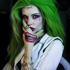 #wattpad #fanfic Female Joker Cosplay, Halloweenský Makeup, Halloween Make-up Looks, Female Joker, Joker Halloween, Joker Makeup, Joker Costume, Halloween Tattoo, Joker Cosplay