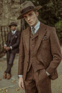 Thomas Farthing, 1920s Mens Fashion, 1920s Men, Suspenders Men, Men Photography, Vintage Mens Fashion, Men Formal, Mens Fashion Classy