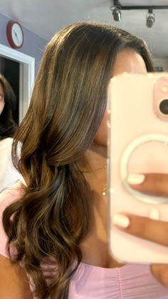 #highlights #honeyhighlightsonbrownhair #brownhairbalayage #balayage #brondehair #brown #hairinspo #highlightinspo #hair #promhairstyles Chocolate Brown Balayage Money Piece, High Light On Brown Hair, Highlights On Morena, Selena Gomez Highlights Hair, Hair Highlights For Medium Skin Tone, Good Highlights For Dark Brown Hair, Dyed Hair For Filipinos, Winter Hair Inspo For Brunettes, Brown Hair Full Head Highlights