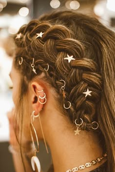 Coachella Hair Braid, Rambut Brunette, Prom Hair Updo, Braid Jewelry, Gemma Arterton, Diy Accessory, Penteado Cabelo Curto, Festival Hair