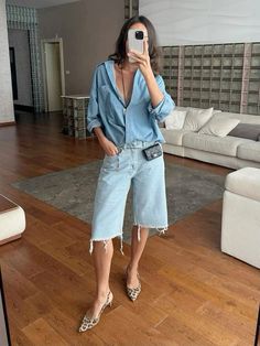 Classic Summer Outfits, Elegance Dress, Coffee Outfit, Bermuda Jeans, Denim Day, Classy Fashion, Fashion Mistakes