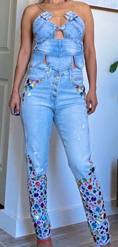 Size:  2/26 In seam:  26 1/2" I was inspired by Dolce Gabbana with beautiful upcyceld/ embellished blinged out/ bedazzled denim jeans.  It's prettier in person than in pictures.  It's a definitely a fashion statement piece!  Wear with with a colorful top or with a simple white t-shirt.  Wear it to any special occasions, date night, girls night out, birthdays, bachelorette parties... Denim Party Outfit, Bling Denim, Bedazzled Jeans, Denim Party, Unique Skirts, White Denim Skirt, Patterned Jeans, Upcycle Jeans, Embellished Jeans