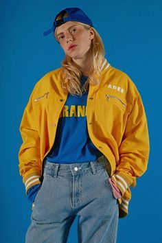 Aesthetic Outfits 90s, Yellow Jacket, Aesthetic Outfits, Look Cool, Look Fashion, 90s Fashion, Editorial Fashion, Korean Fashion, Fashion Photography