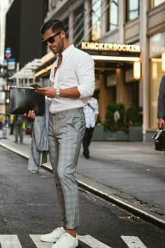 Mens Street Style Looks To Help You Look Sharp Party Outfit Men, Mens Fashion Casual Outfits, Men Street, Street Style Inspiration, Man Fashion, Men Clothes