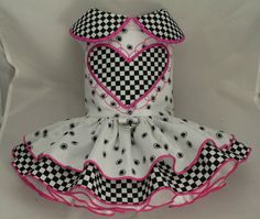 a dress made to look like a heart with black and white checkers on it