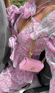 Pink Chanel Bag, Malibu Barbie, Life Aesthetic, Pink Chanel, Looks Style, Fashion Stylist, Fashion Killa, Girly Girl, Outfits Casuales