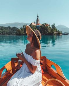 15 Best Things To Do in Slovenia in 5 days Castle On A Cliff, Contiki Tour, Health Walk, Enchanted Castles, Lake Bled Slovenia, Bled Slovenia, Slovenia Travel, Julian Alps