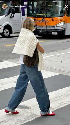 Chunky Sweater Outfit, Casual Outfit Winter, Red Ballerina, Sweater Outfit Ideas, Stockholm Fashion Week