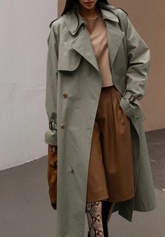 Oversized Trench, Rain Trench Coat, Oversized Trench Coat, Fashion Trend Forecast, Dress Modern, Burberry Trench Coat