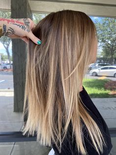 Spring Haircuts, Rambut Brunette, Blonde Hair Transformations, Blonde Hair Inspiration, Penteado Cabelo Curto, Brown Blonde Hair, Hair Color And Cut, Spring Hairstyles, Hair Color Balayage