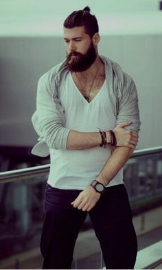 I want to see style I WANT TO SEE STYLE           .-. Hipster Man, Beard Styles For Men, Grow Beard, Man Bun, Moustaches