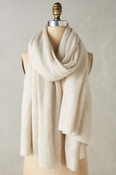 in gray please Knitting Essentials, Stylish Inspiration, Blanket Scarves, Ideal Wardrobe, Fall Fashions, Lady Style, Infinity Scarves