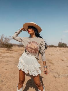 Country Festival Outfit Plus Size, Girly Grunge Outfits Summer, Western Boho Outfits Summer, Modern Country Outfits, Edgy Western Outfit, Texas Style Fashion, Monika Core, Coachella Outfit Ideas Bohemian, Boho Cowgirl Style Western Chic