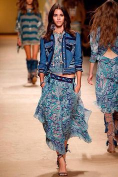 Etro spring 2015 "amazing"❤️ Pauline Hoarau, Victoria’s Secret Fashion Show, Denim Couture, Ethno Style, Estilo Hippy, Fashion 2014, Spring Fashion Trends