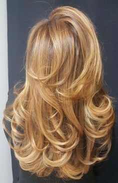 Honey Blonde Hair, Blonde Hair Inspiration, Blowout Hair, Aesthetic Hair, Hairstyles Haircuts, Hair Day