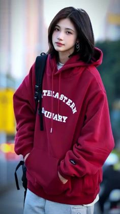 Tomboyish Outfits, Boyish Girl, Woman In Suit, Sportswear Outfits, Chinese Fashion Street