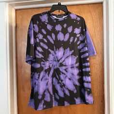 Shein Women’s Black & Purple Tie Dye Oversized Short Sleeve T-Shirt Size Medium Excellent Never Worn Condition Hair With White Highlights, Goth Tie Dye, Chase Atlantic Concert Outfit, Purple Tees, Chase Atlantic Concert, Moodboard Pictures, Highlights Red, Breastfeeding Shirt, Shein Women