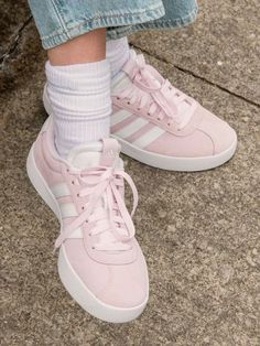 Pale Pink Sneakers, Vl Court 3.0, Adidas Vl Court 3.0 Sneaker Outfit, Adidas Court 3.0, Vl Court 3.0 Outfits, Adidas Vl Court 3.0, Womens Sneakers 2024, Pink Clothes Aesthetic, Cute Pink Shoes