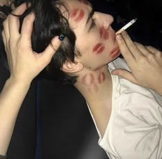 Kiss Mark, Lipstick Kiss, Foto Tips, Foto Ideas Instagram, 인물 사진, Couple Aesthetic, Hopeless Romantic, Cute Couple Pictures, Cute Couples Goals