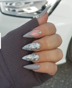 Stiletto Nail Art Designs, Popular Nail Shapes, Santa Nails, Black Nails With Glitter, Chic Nail Art, Stiletto Nail Art, Gel Nail Art Designs, Glam Nails