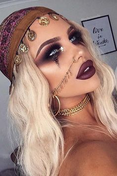 Carnaval Make-up, Pirate Makeup, Beautiful Halloween Makeup, Makeup Zombie, Creepy Halloween Makeup, Cute Halloween Makeup, Halloween Coustumes, Halloween Makeup Ideas