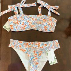 New With Tags! Chelsea And Violet Matching Floral Swimsuit- Size Medium Top And Bottom -Removable Padding -Fits True To Size Preppy Swim, Summer Europe Outfits, Spring Swimsuit, Bright Swimwear, Simple Swimsuit, Bright Bikinis