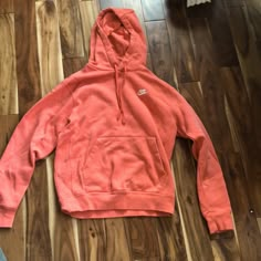 Cute Size Xs In Men Nike Stuff, Nike Sweaters, Nike Orange, Nike Sweater, Comfy Outfits, Christmas Presents, Christmas List, Color Orange, Nike Women